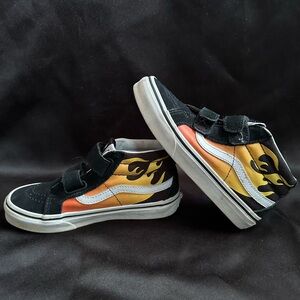 Boys size 1.5 Vans.